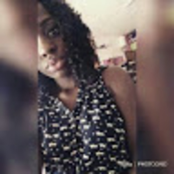 Meet your Posher, Farelle - Picture 1 of 1